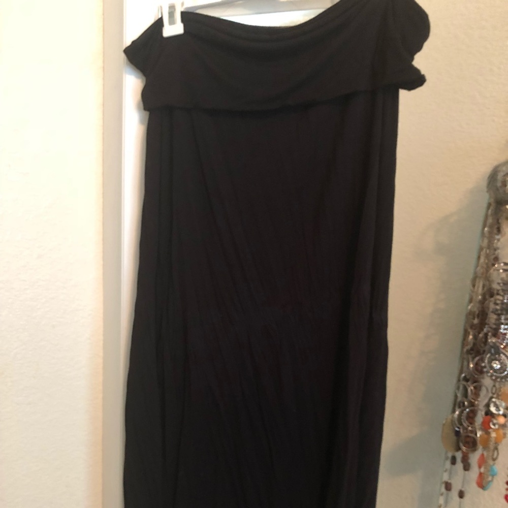 2 for 1- Gray and black maxiskirt’s size 2x